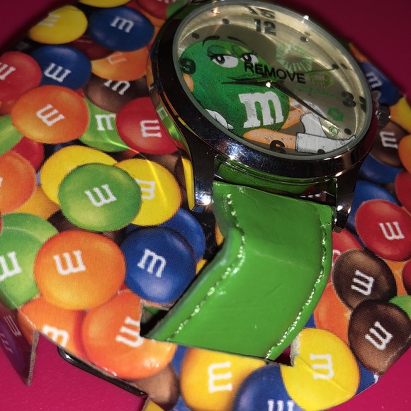 M&M’s Fun Watch Green M&M - Picture 13 of 16
